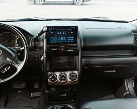 Черный Хонда СРВ, объемом двигателя 2 л и пробегом 186 тыс. км за 10000 $, фото 8 на Automoto.ua