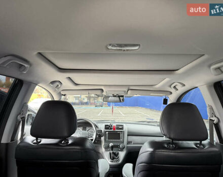 Черный Хонда СРВ, объемом двигателя 2.2 л и пробегом 257 тыс. км за 10400 $, фото 19 на Automoto.ua