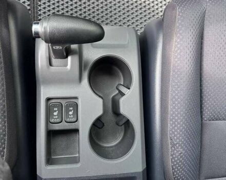 Черный Хонда СРВ, объемом двигателя 2.2 л и пробегом 330 тыс. км за 9300 $, фото 24 на Automoto.ua