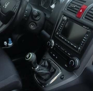 Черный Хонда СРВ, объемом двигателя 2.2 л и пробегом 285 тыс. км за 9800 $, фото 3 на Automoto.ua