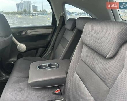 Черный Хонда СРВ, объемом двигателя 2 л и пробегом 180 тыс. км за 10700 $, фото 16 на Automoto.ua