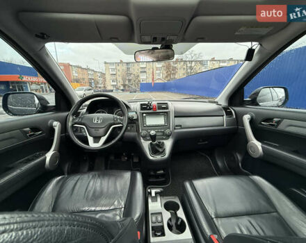 Черный Хонда СРВ, объемом двигателя 2.2 л и пробегом 257 тыс. км за 10400 $, фото 12 на Automoto.ua