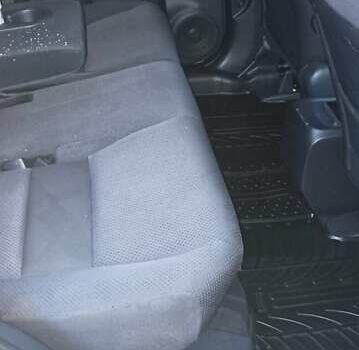 Черный Хонда СРВ, объемом двигателя 2.2 л и пробегом 285 тыс. км за 9800 $, фото 6 на Automoto.ua