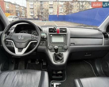 Черный Хонда СРВ, объемом двигателя 2.2 л и пробегом 257 тыс. км за 10400 $, фото 16 на Automoto.ua