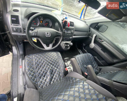 Черный Хонда СРВ, объемом двигателя 2 л и пробегом 251 тыс. км за 9500 $, фото 5 на Automoto.ua