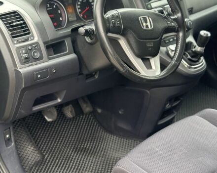 Черный Хонда СРВ, объемом двигателя 2.2 л и пробегом 400 тыс. км за 7950 $, фото 2 на Automoto.ua