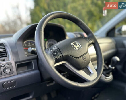 Черный Хонда СРВ, объемом двигателя 2.2 л и пробегом 165 тыс. км за 10499 $, фото 62 на Automoto.ua