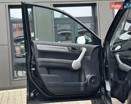 Чорний Хонда СРВ, об'ємом двигуна 2 л та пробігом 185 тис. км за 10150 $, фото 50 на Automoto.ua