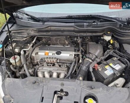 Чорний Хонда СРВ, об'ємом двигуна 2.4 л та пробігом 253 тис. км за 11800 $, фото 7 на Automoto.ua