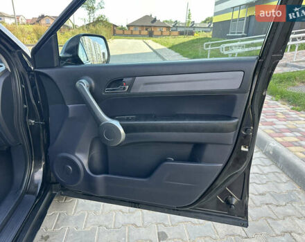 Черный Хонда СРВ, объемом двигателя 2.4 л и пробегом 190 тыс. км за 11450 $, фото 17 на Automoto.ua