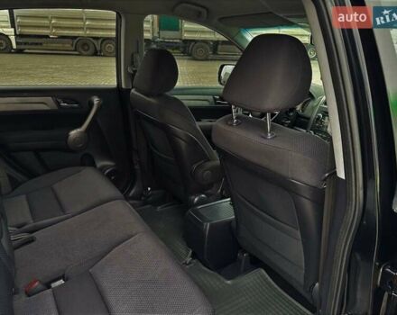 Черный Хонда СРВ, объемом двигателя 2.4 л и пробегом 164 тыс. км за 10999 $, фото 7 на Automoto.ua