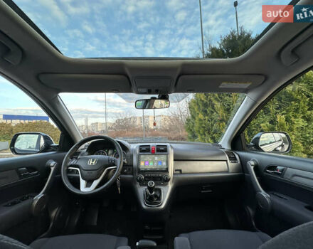 Черный Хонда СРВ, объемом двигателя 2.2 л и пробегом 165 тыс. км за 10499 $, фото 104 на Automoto.ua