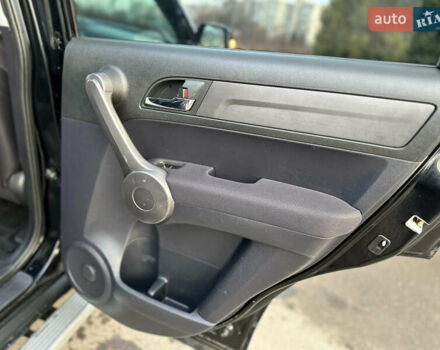 Черный Хонда СРВ, объемом двигателя 2.2 л и пробегом 165 тыс. км за 10499 $, фото 86 на Automoto.ua