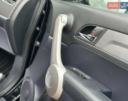 Чорний Хонда СРВ, об'ємом двигуна 2 л та пробігом 185 тис. км за 10150 $, фото 73 на Automoto.ua