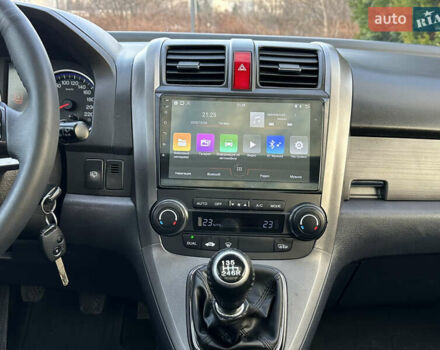 Черный Хонда СРВ, объемом двигателя 2.2 л и пробегом 165 тыс. км за 10499 $, фото 100 на Automoto.ua