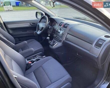 Черный Хонда СРВ, объемом двигателя 2.2 л и пробегом 264 тыс. км за 11250 $, фото 49 на Automoto.ua