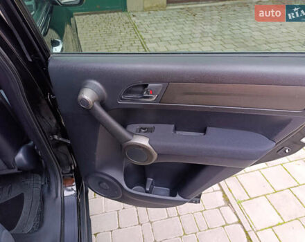 Чорний Хонда СРВ, об'ємом двигуна 2 л та пробігом 199 тис. км за 10900 $, фото 18 на Automoto.ua