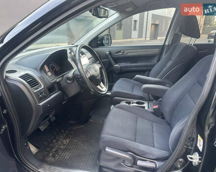 Черный Хонда СРВ, объемом двигателя 2.2 л и пробегом 210 тыс. км за 12200 $, фото 11 на Automoto.ua