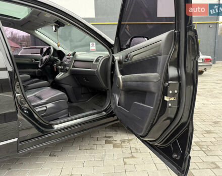 Черный Хонда СРВ, объемом двигателя 2.2 л и пробегом 279 тыс. км за 13000 $, фото 22 на Automoto.ua