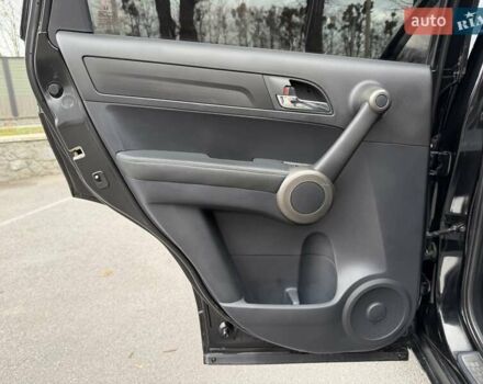 Черный Хонда СРВ, объемом двигателя 2.4 л и пробегом 151 тыс. км за 12777 $, фото 61 на Automoto.ua