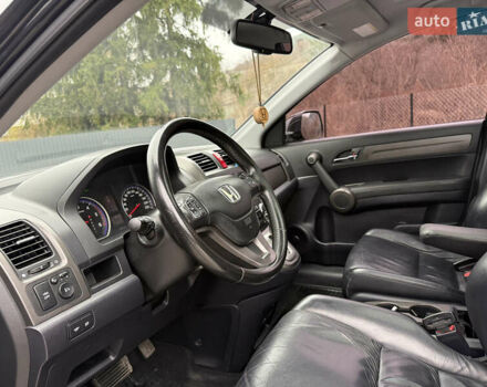 Черный Хонда СРВ, объемом двигателя 2.2 л и пробегом 279 тыс. км за 13000 $, фото 27 на Automoto.ua