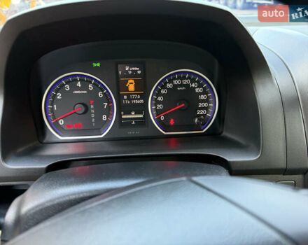 Черный Хонда СРВ, объемом двигателя 2.4 л и пробегом 200 тыс. км за 12500 $, фото 5 на Automoto.ua