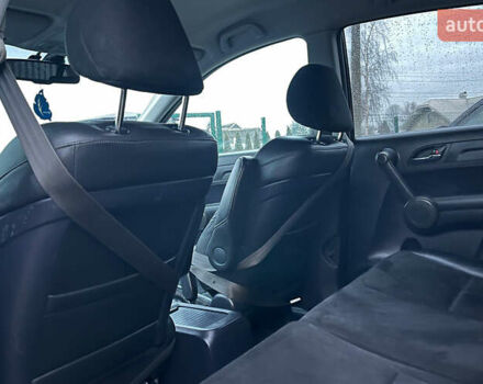 Чорний Хонда СРВ, об'ємом двигуна 2 л та пробігом 245 тис. км за 13100 $, фото 17 на Automoto.ua