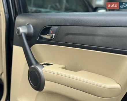 Чорний Хонда СРВ, об'ємом двигуна 2 л та пробігом 181 тис. км за 13777 $, фото 79 на Automoto.ua