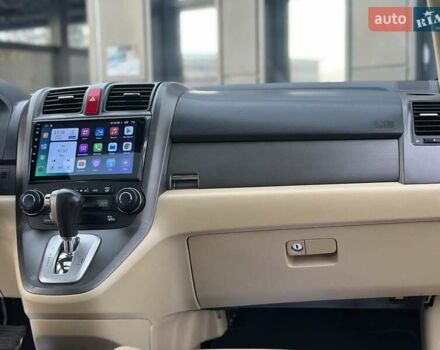 Чорний Хонда СРВ, об'ємом двигуна 2 л та пробігом 181 тис. км за 13777 $, фото 54 на Automoto.ua