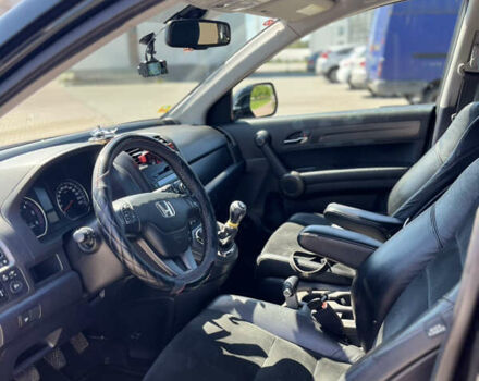Черный Хонда СРВ, объемом двигателя 2.2 л и пробегом 338 тыс. км за 12400 $, фото 6 на Automoto.ua