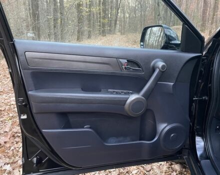 Черный Хонда СРВ, объемом двигателя 2 л и пробегом 220 тыс. км за 12600 $, фото 16 на Automoto.ua