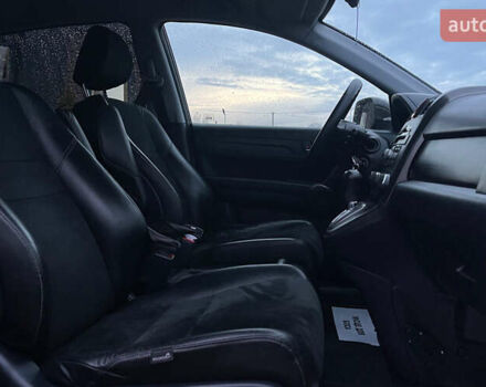 Чорний Хонда СРВ, об'ємом двигуна 2 л та пробігом 245 тис. км за 13100 $, фото 19 на Automoto.ua