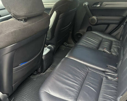 Черный Хонда СРВ, объемом двигателя 2.4 л и пробегом 190 тыс. км за 13000 $, фото 4 на Automoto.ua