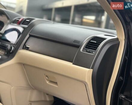 Чорний Хонда СРВ, об'ємом двигуна 2 л та пробігом 181 тис. км за 13777 $, фото 75 на Automoto.ua