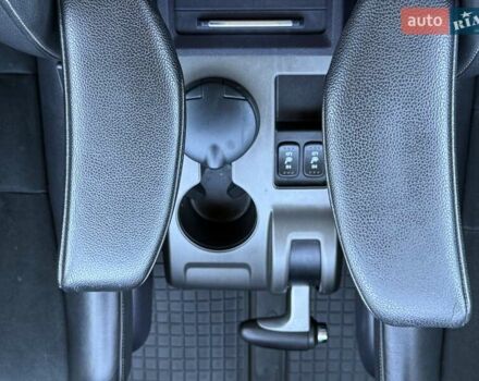 Черный Хонда СРВ, объемом двигателя 2 л и пробегом 225 тыс. км за 13400 $, фото 77 на Automoto.ua