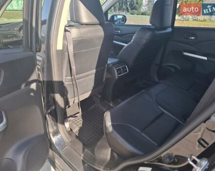 Хонда СРВ 2015 в Черкассах на Automoto.ua Черный Хонда СРВ, объемом двигателя 2.36 л и пробегом 220 тыс. км за 15900 $, фото 16 на Automoto.ua