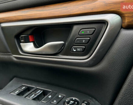 Черный Хонда СРВ, объемом двигателя 1.5 л и пробегом 165 тыс. км за 17999 $, фото 10 на Automoto.ua