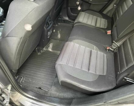 Черный Хонда СРВ, объемом двигателя 1.5 л и пробегом 136 тыс. км за 13800 $, фото 6 на Automoto.ua