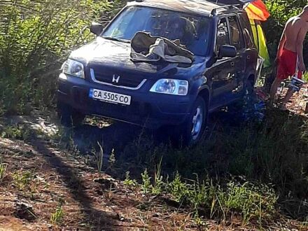 Хонда СРВ 1998 у Черкасах на Automoto.ua Чорний Хонда СРВ, об'ємом двигуна 2 л та пробігом 197 тис. км за 5400 $, фото 1 на Automoto.ua