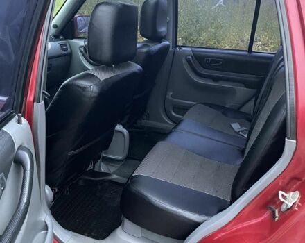 Красный Хонда СРВ, объемом двигателя 2 л и пробегом 217 тыс. км за 5100 $, фото 5 на Automoto.ua