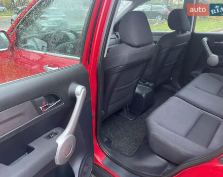 Красный Хонда СРВ, объемом двигателя 2 л и пробегом 270 тыс. км за 9800 $, фото 4 на Automoto.ua