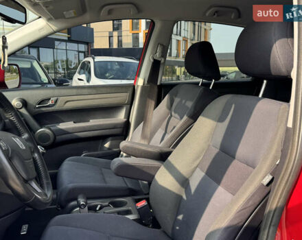 Красный Хонда СРВ, объемом двигателя 2.2 л и пробегом 265 тыс. км за 10900 $, фото 15 на Automoto.ua