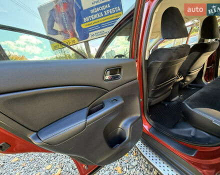 Хонда СРВ 2013 в Трускавце на Automoto.ua Красный Хонда СРВ, объемом двигателя 2.2 л и пробегом 293 тыс. км за 16599 $, фото 47 на Automoto.ua