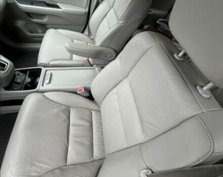 Красный Хонда СРВ, объемом двигателя 2 л и пробегом 228 тыс. км за 16500 $, фото 3 на Automoto.ua