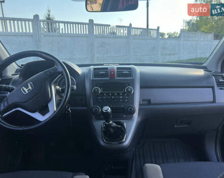 Хонда СРВ, объемом двигателя 2 л и пробегом 211 тыс. км за 10500 $, фото 8 на Automoto.ua