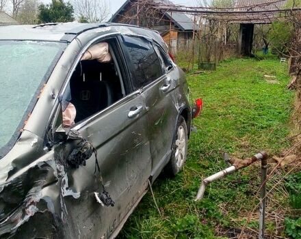 Хонда СРВ, об'ємом двигуна 2 л та пробігом 160 тис. км за 4500 $, фото 2 на Automoto.ua