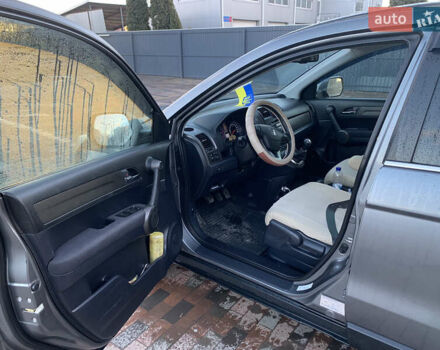 Хонда СРВ, объемом двигателя 2.2 л и пробегом 195 тыс. км за 13700 $, фото 16 на Automoto.ua