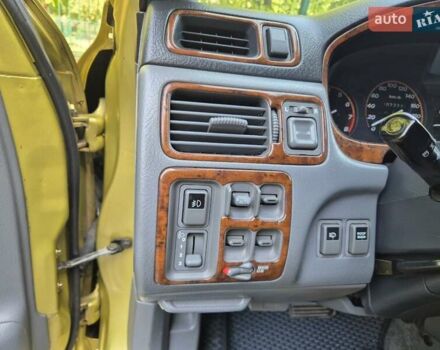 Желтый Хонда СРВ, объемом двигателя 2 л и пробегом 307 тыс. км за 5100 $, фото 11 на Automoto.ua
