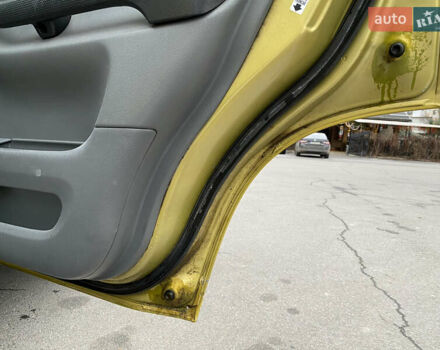 Жовтий Хонда СРВ, об'ємом двигуна 1.97 л та пробігом 400 тис. км за 4900 $, фото 6 на Automoto.ua