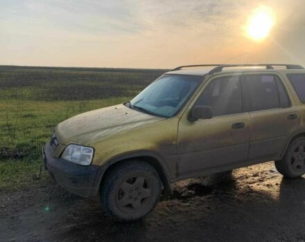 Желтый Хонда СРВ, объемом двигателя 2 л и пробегом 300 тыс. км за 1890 $, фото 1 на Automoto.ua